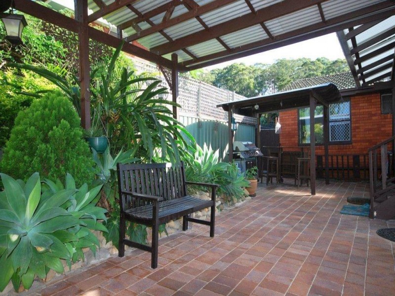 2 Bourbon Street, Wyoming NSW 2250