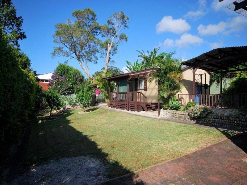 2 Bourbon Street, Wyoming NSW 2250