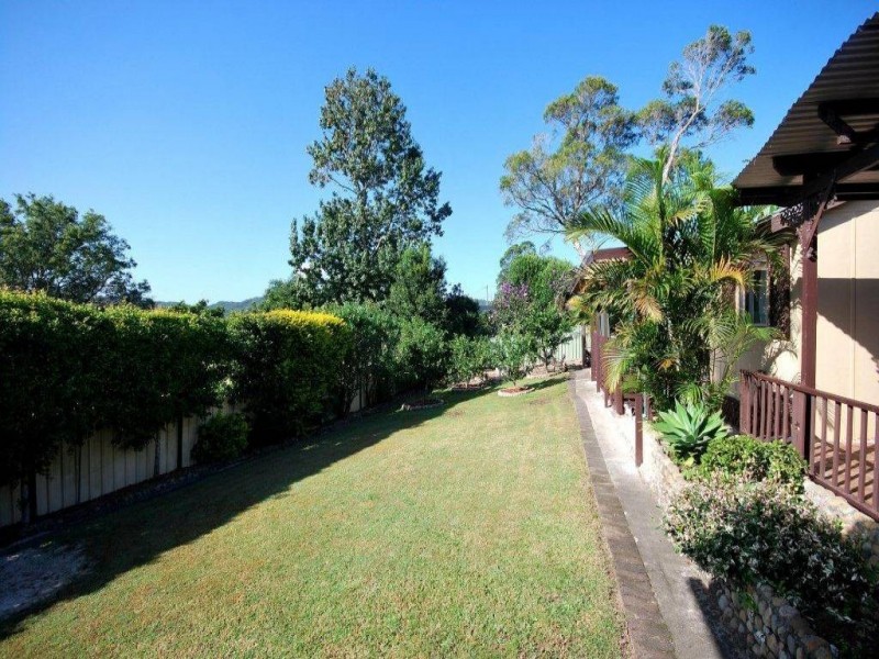 2 Bourbon Street, Wyoming NSW 2250