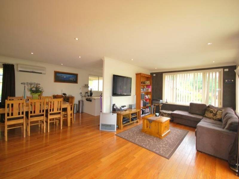 82 Woodview Avenue, Lisarow NSW 2250