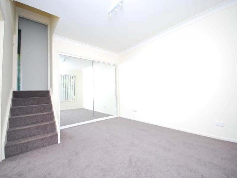 18 Janine Close, Lisarow NSW 2250