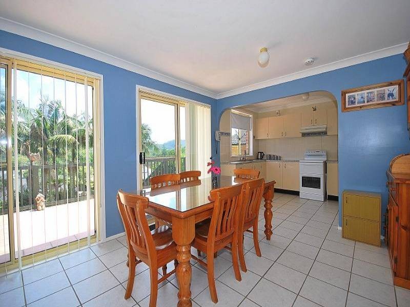 16 MacGregor Street, Wyoming NSW 2250