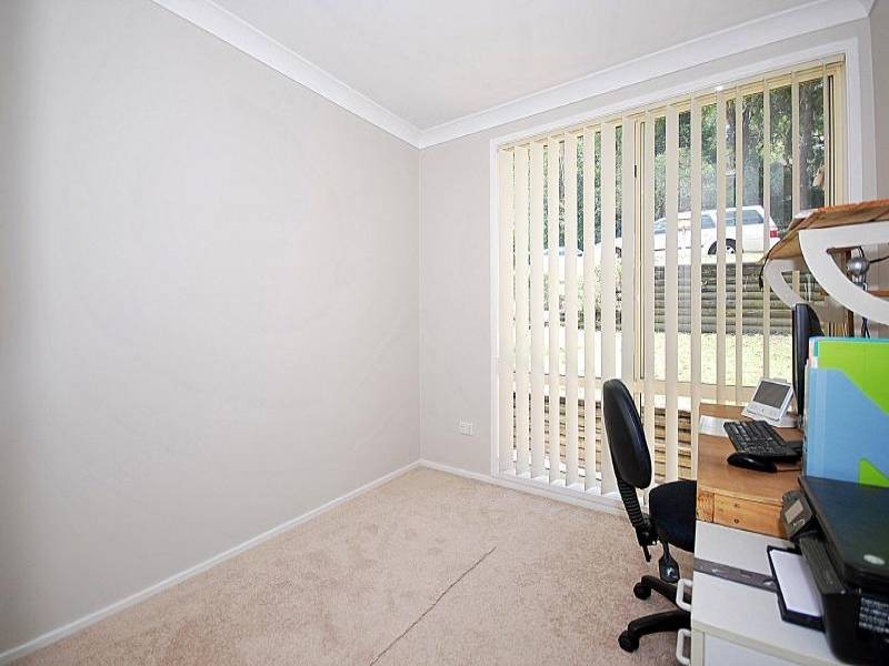 16 MacGregor Street, Wyoming NSW 2250