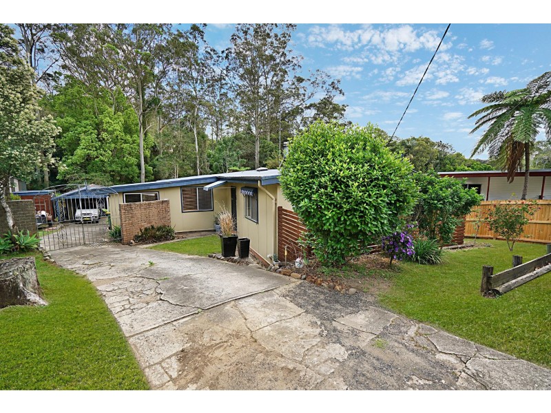 25 Delaware Rd, Niagara Park NSW 2250
