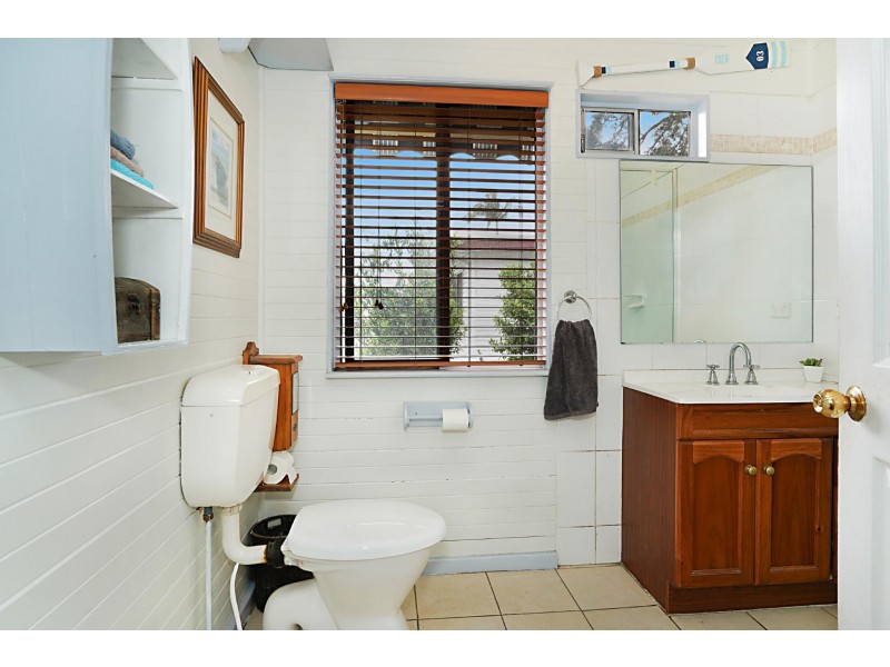 25 Delaware Rd, Niagara Park NSW 2250