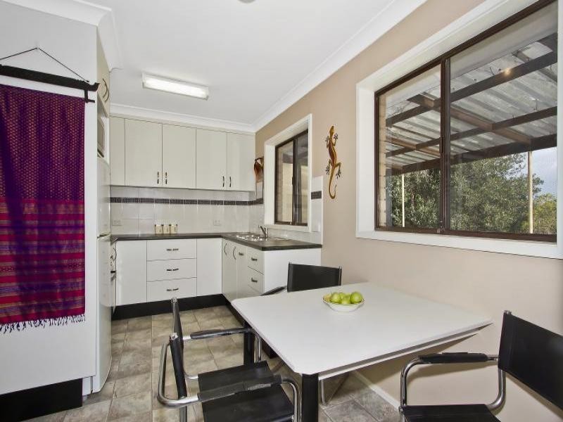 14 MacGregor St, Wyoming NSW 2250