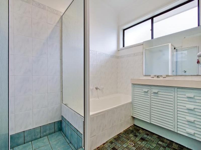 14 MacGregor St, Wyoming NSW 2250