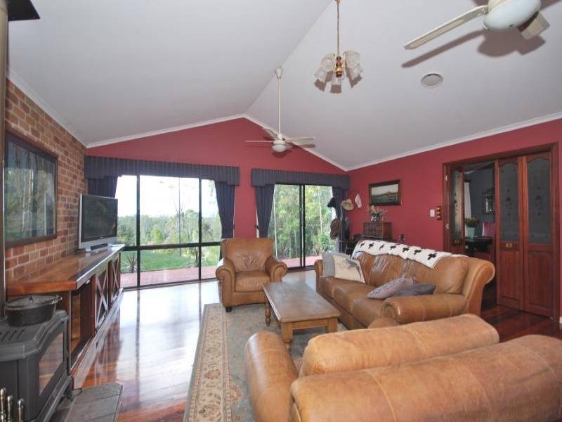 220 Ourimbah Creek Road, Ourimbah NSW 2258