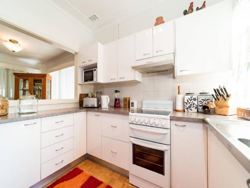 12 Dolly Avenue, Springfield NSW 2250