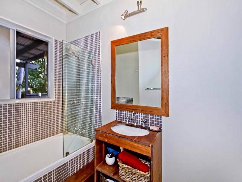 9 Northview Drive, Bateau Bay NSW 2261