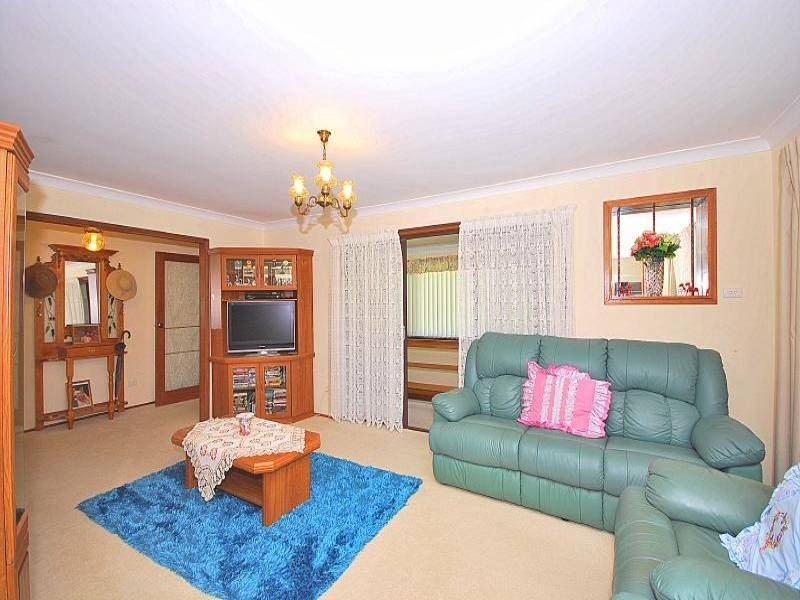 5 Pangari Close, Wyoming NSW 2250