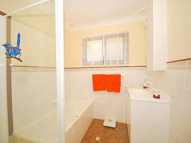 5 Pangari Close, Wyoming NSW 2250