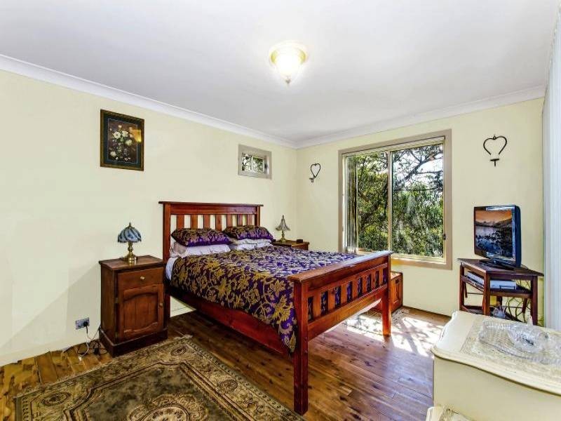 18 Jeniwa Close, Kariong NSW 2250