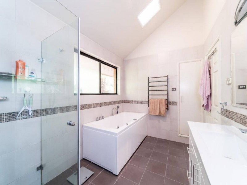 23 Hamilton Close, Niagara Park NSW 2250