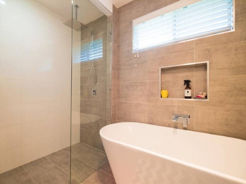 25 Koninderie Parade, Narara NSW 2250