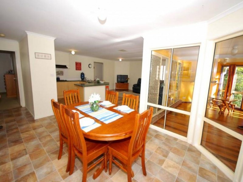 25 Burnside Close, Lisarow NSW 2250