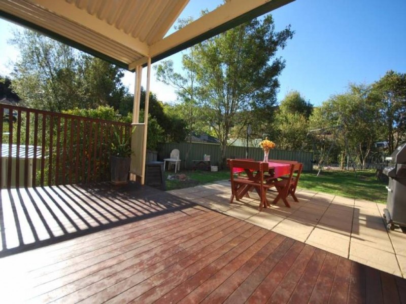 25 Burnside Close, Lisarow NSW 2250