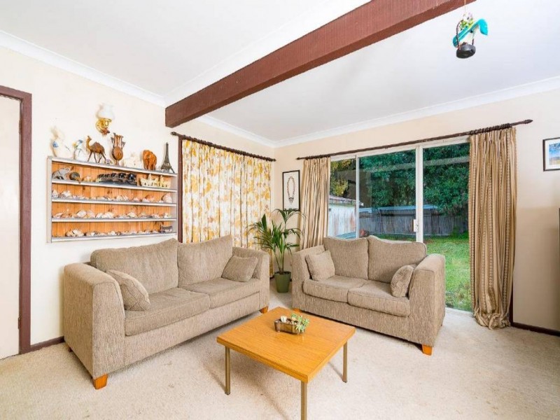 39 Day Street, Wyoming NSW 2250