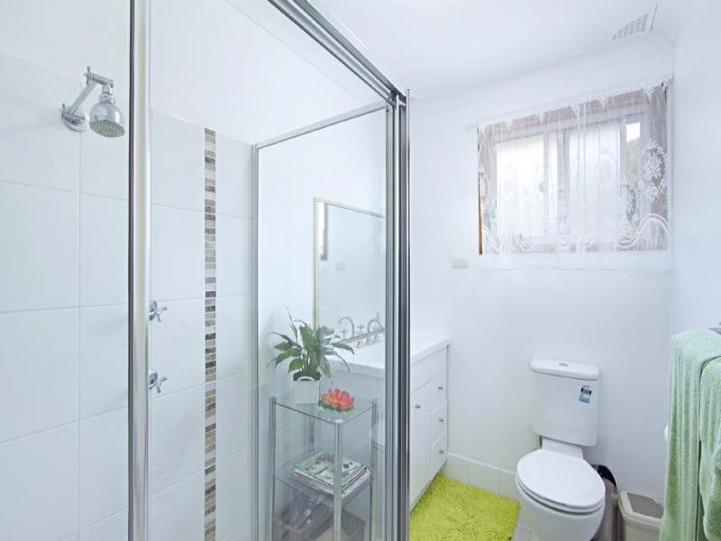 6/4 Kalawarra Road, Wyoming NSW 2250