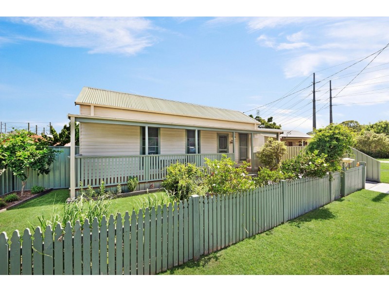 8 Yates Road, Ourimbah NSW 2258