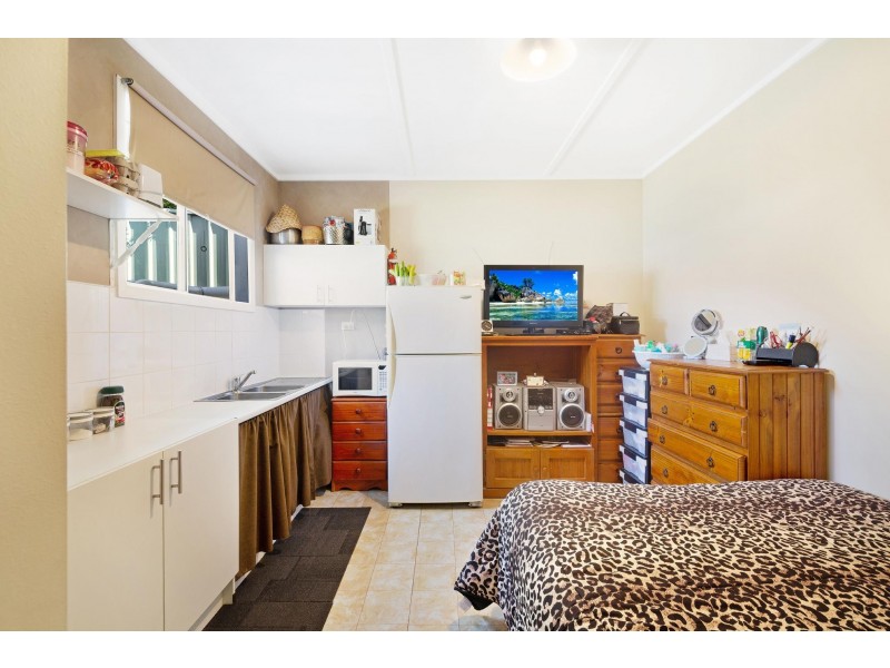 8 Yates Road, Ourimbah NSW 2258