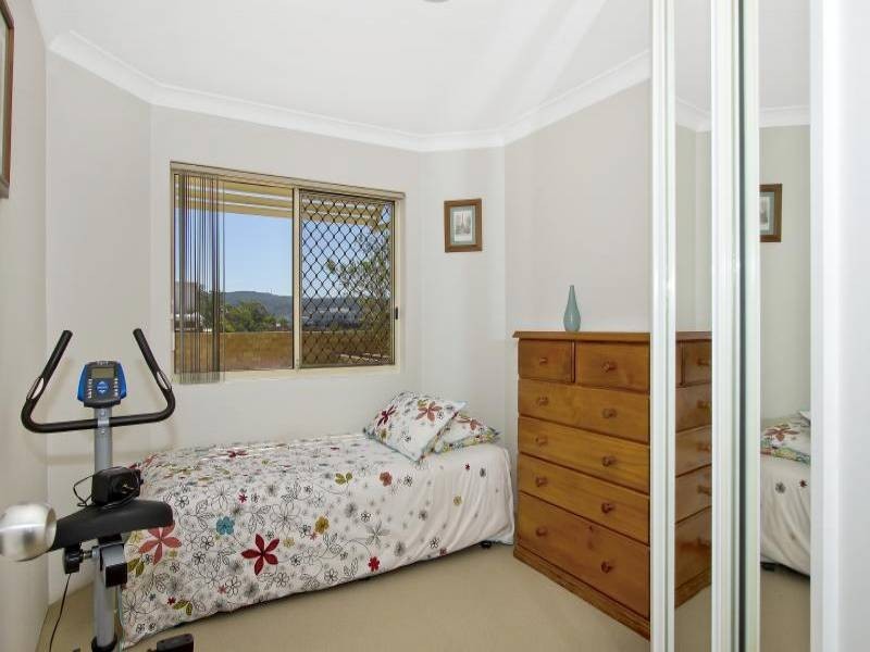 2/145 Faunce Street, Gosford NSW 2250
