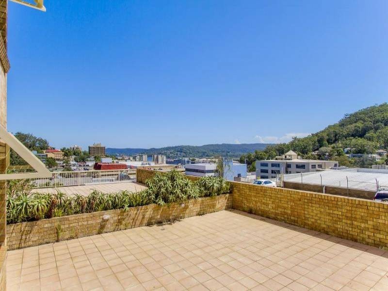 2/145 Faunce Street, Gosford NSW 2250