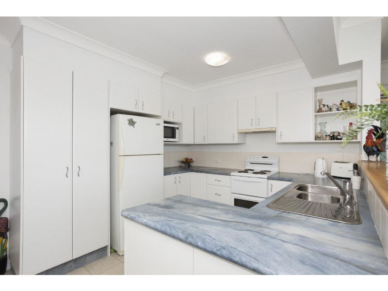 48 Orange Parade, Wyoming NSW 2250