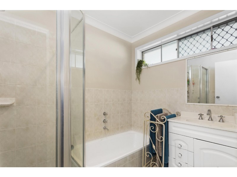 48 Orange Parade, Wyoming NSW 2250