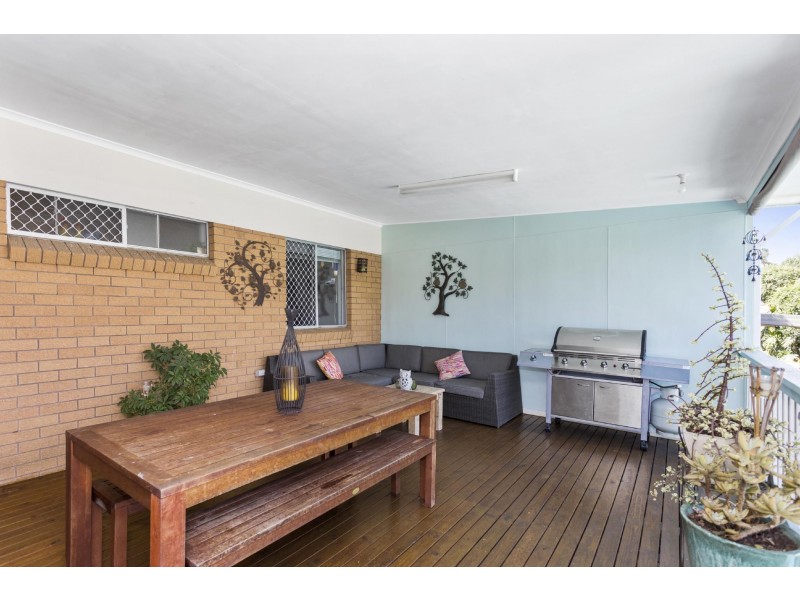 48 Orange Parade, Wyoming NSW 2250
