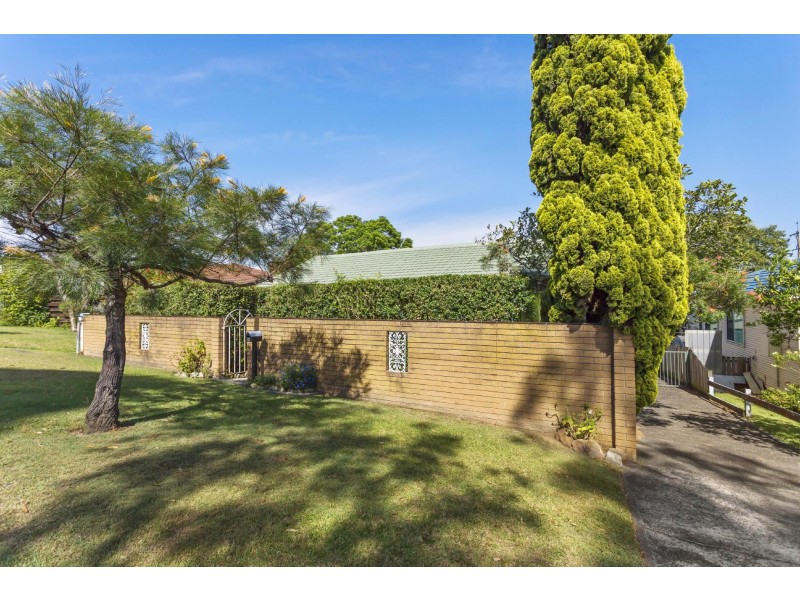 48 Orange Parade, Wyoming NSW 2250