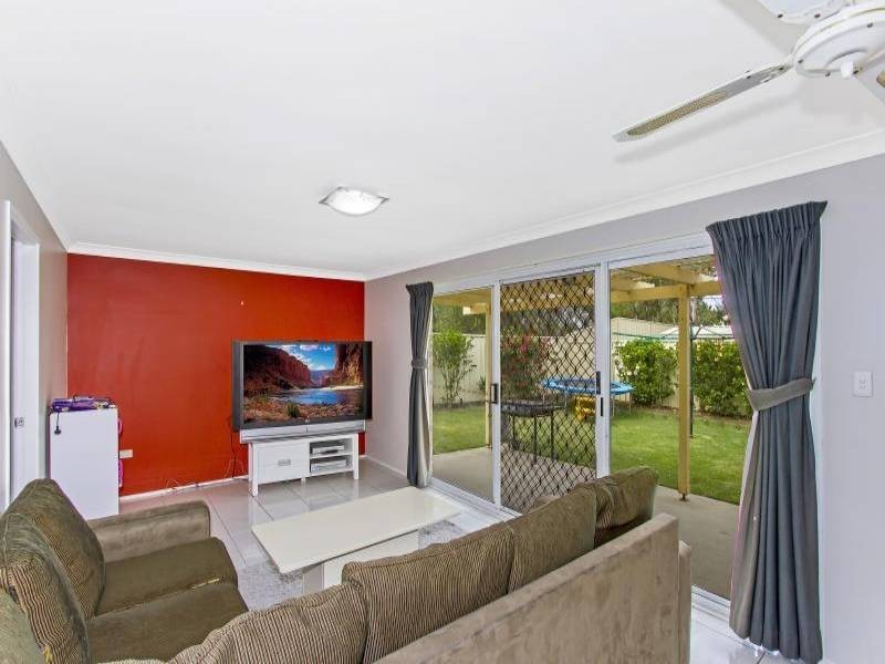 5 Chisholm Cl, Kariong NSW 2250