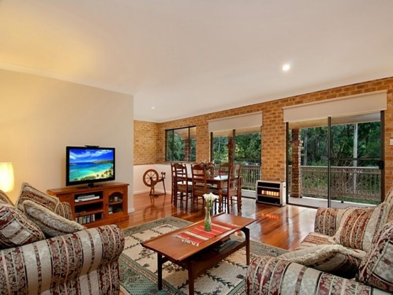 5 Coulter Road, Wyoming NSW 2250