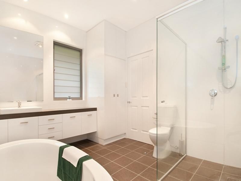 5 Coulter Road, Wyoming NSW 2250