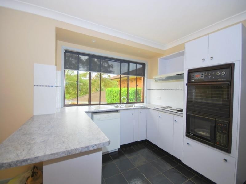 6 Drumalbyn Close, Wyoming NSW 2250