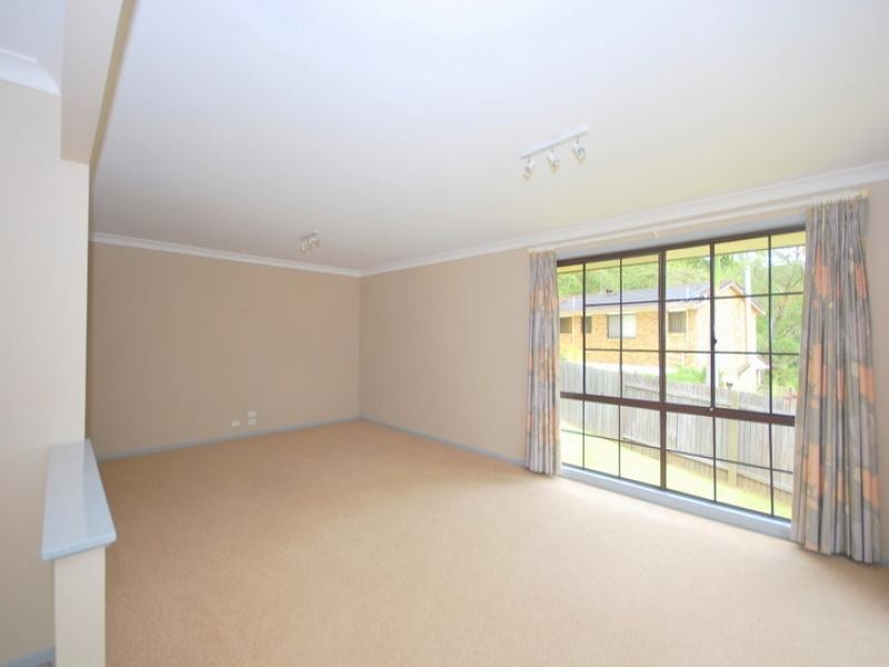 6 Drumalbyn Close, Wyoming NSW 2250