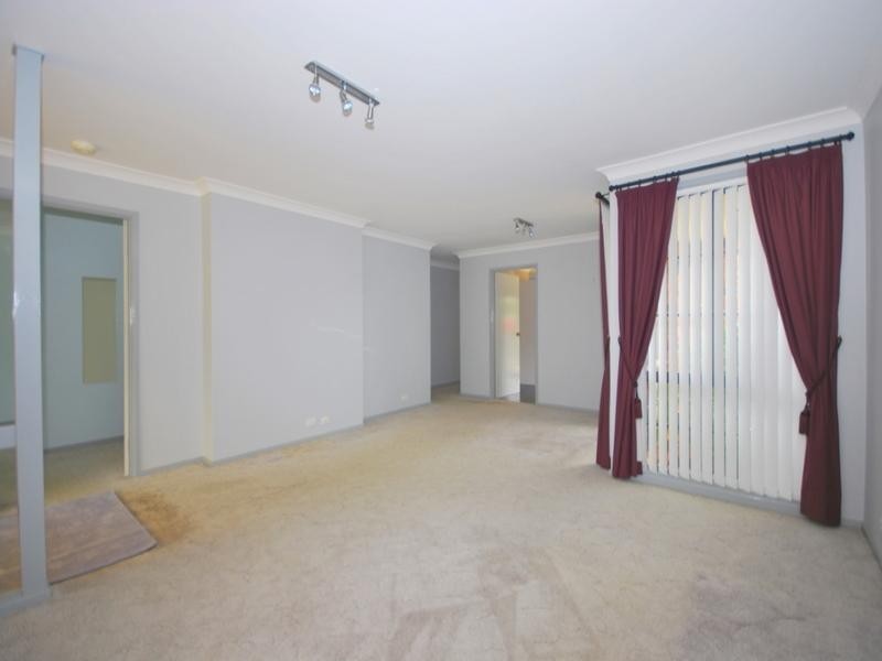 6 Drumalbyn Close, Wyoming NSW 2250