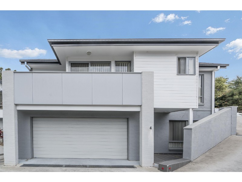 4/13 Jennie Cox Cl, Erina NSW 2250