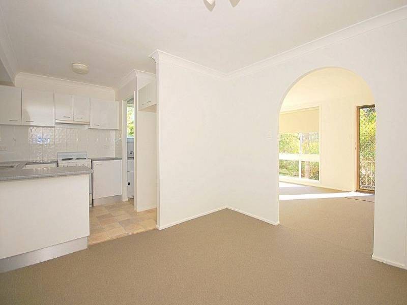 8 Hakea Close, Wyoming NSW 2250