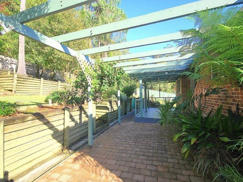 8 Hakea Close, Wyoming NSW 2250