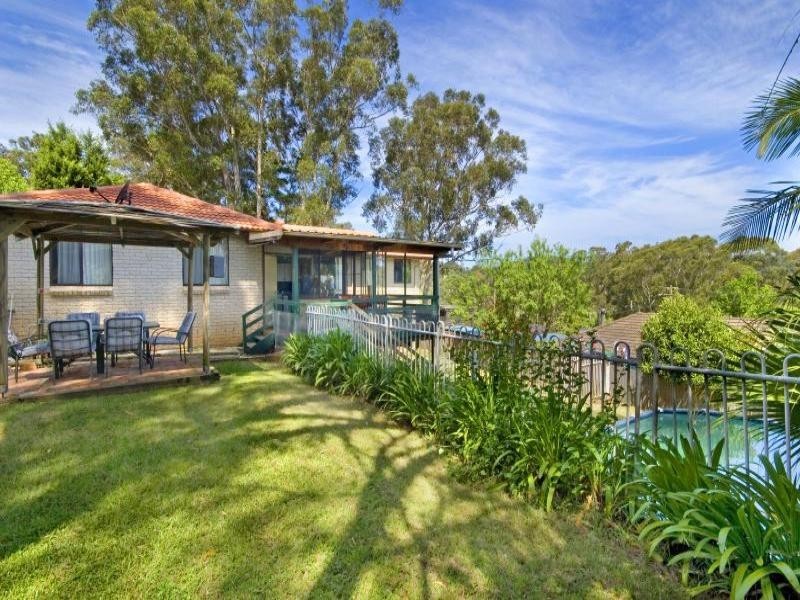 6 Ryton Close, Wyoming NSW 2250