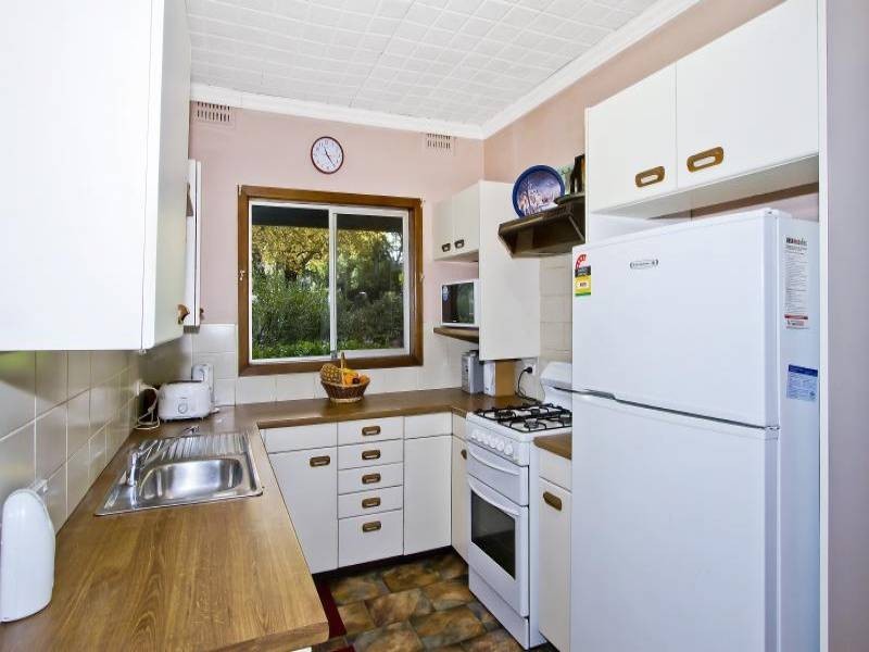 2 Cristina Avenue, Niagara Park NSW 2250