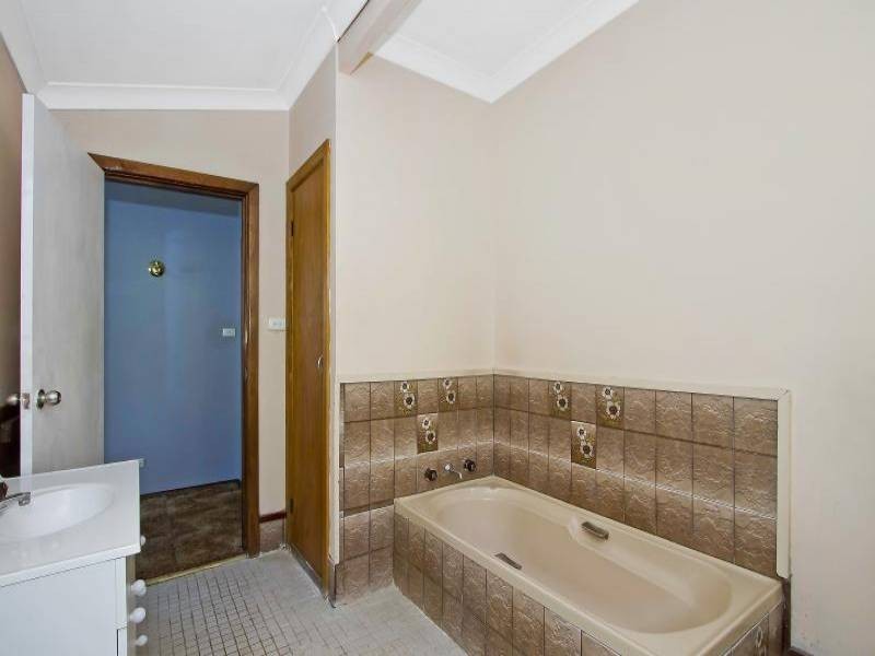 2 Cristina Avenue, Niagara Park NSW 2250