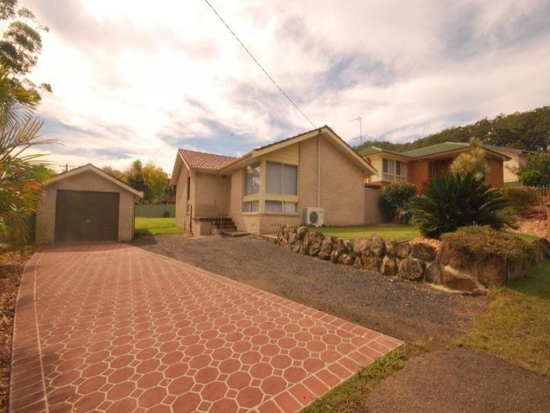 1 Apanie Avenue, Narara NSW 2250