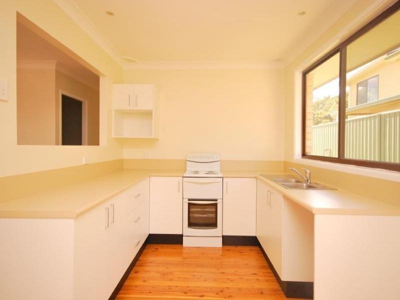 1 Apanie Avenue, Narara NSW 2250