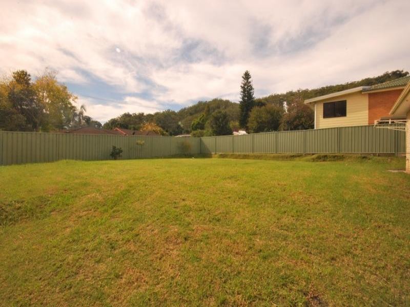 1 Apanie Avenue, Narara NSW 2250