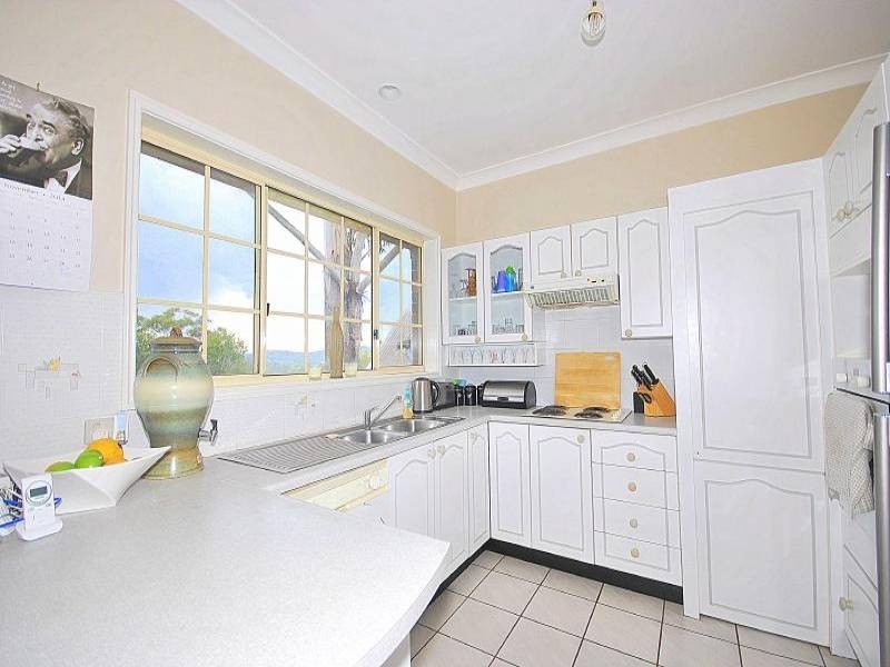 3 Gregory Street, Wyoming NSW 2250