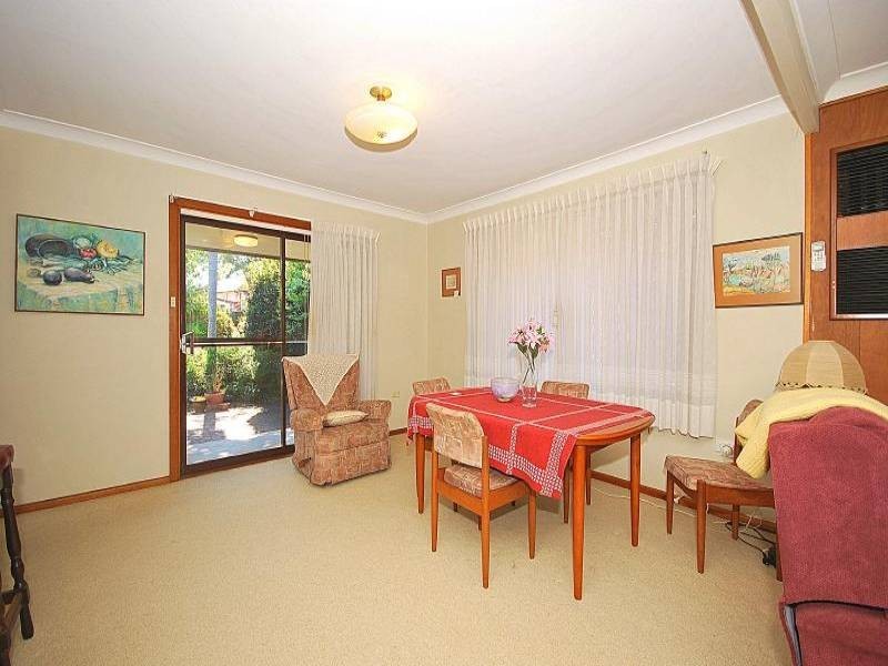 11 Booth Street, Wyoming NSW 2250