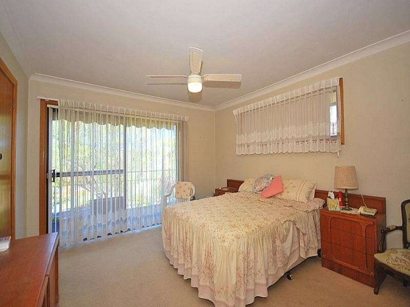 11 Booth Street, Wyoming NSW 2250