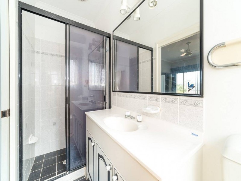 16 Woodbine Close, Lisarow NSW 2250